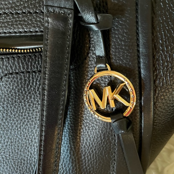 Michael K Black Pocketbook. Used twice - Picture 4 of 9